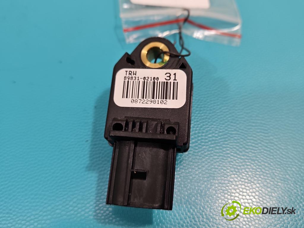 Toyota Avensis III T27 2009-2018 2.0 16V 152KM automatic 112 kW 1987 cm3 5- snímač šokovat: 89831-02100 (Snímače nárazu)