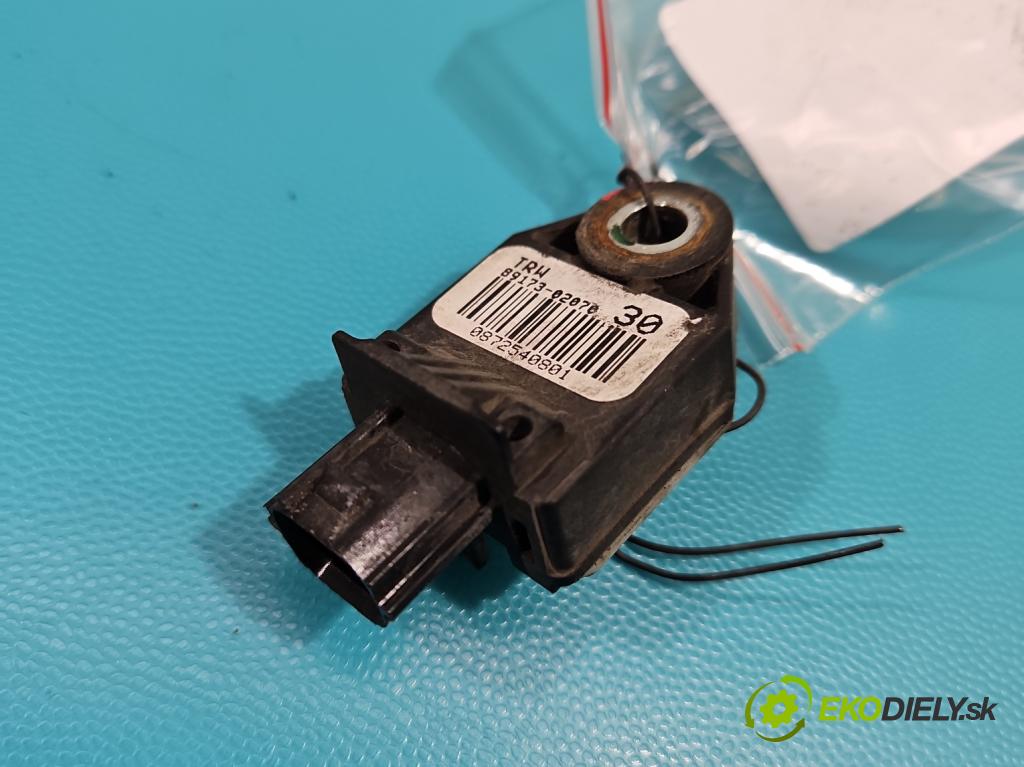 Toyota Avensis III T27 2009-2018 2.0 16V 152KM automatic 112 kW 1987 cm3 5- snímač šokovat: 89173-02070 (Snímače nárazu)