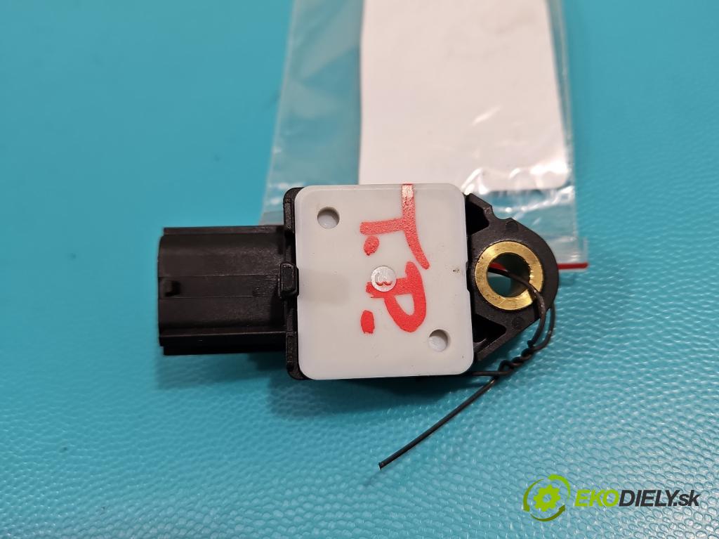 Toyota Avensis III T27 2009-2018 2.0 16V 152KM automatic 112 kW 1987 cm3 5- snímač šokovat: 89831-0W060 (Snímače nárazu)