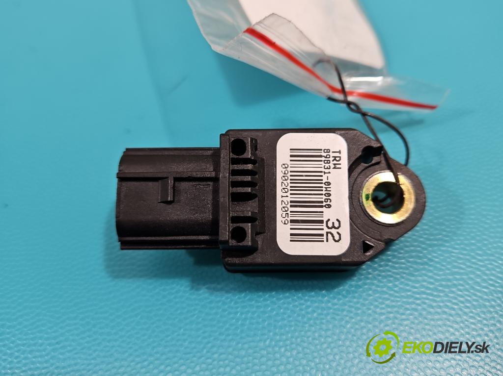 Toyota Avensis III T27 2009-2018 2.0 16V 152KM automatic 112 kW 1987 cm3 5- snímač šokovat: 89831-0W060 (Snímače nárazu)