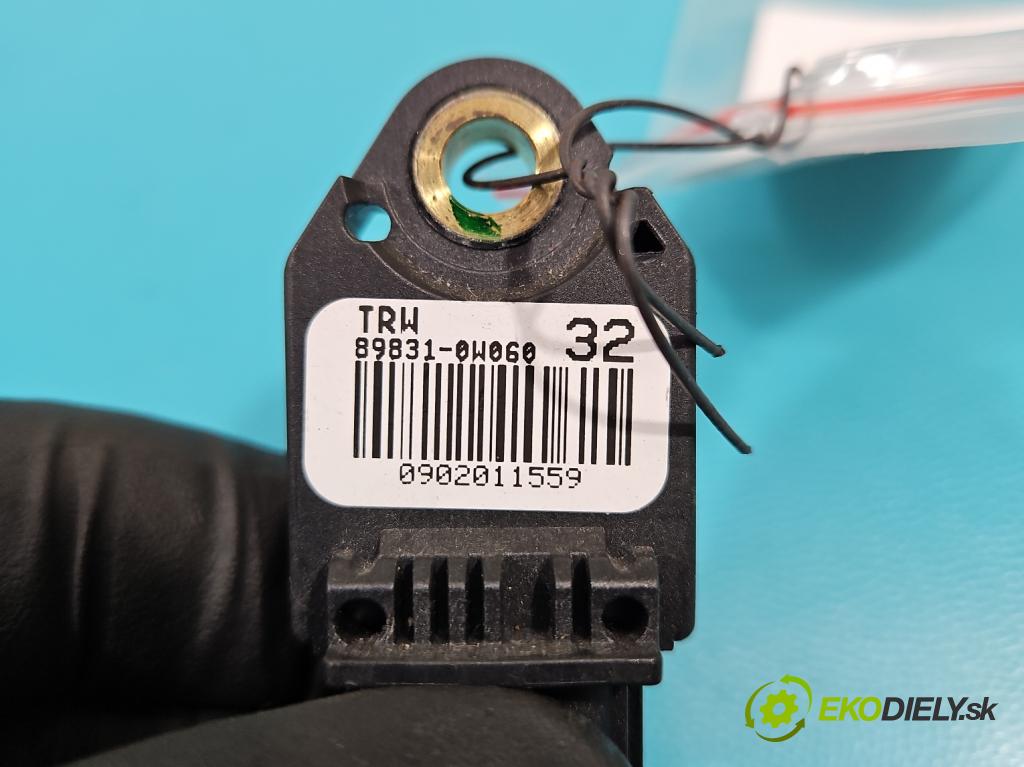 Toyota Avensis III T27 2009-2018 2.0 16V 152KM automatic 112 kW 1987 cm3 5- snímač šokovat: 89831-0W060 (Snímače nárazu)