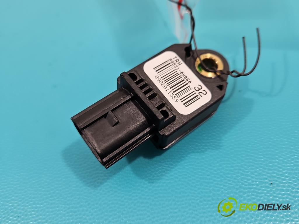 Toyota Avensis III T27 2009-2018 2.0 16V 152KM automatic 112 kW 1987 cm3 5- snímač šokovat: 89831-0W060 (Snímače nárazu)