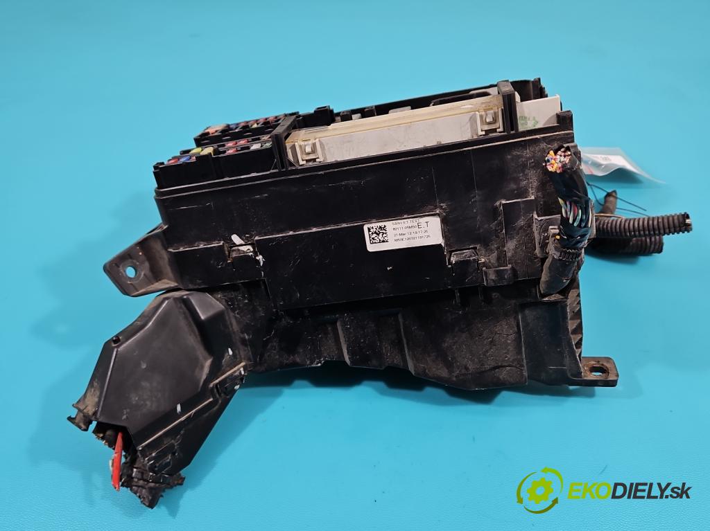 Toyota Avensis III T27 2009-2018 2.0 16V 152KM automatic 112 kW 1987 cm3 5- skříňka pojistková 82111-05M50ET (Pojistkové skříňky)