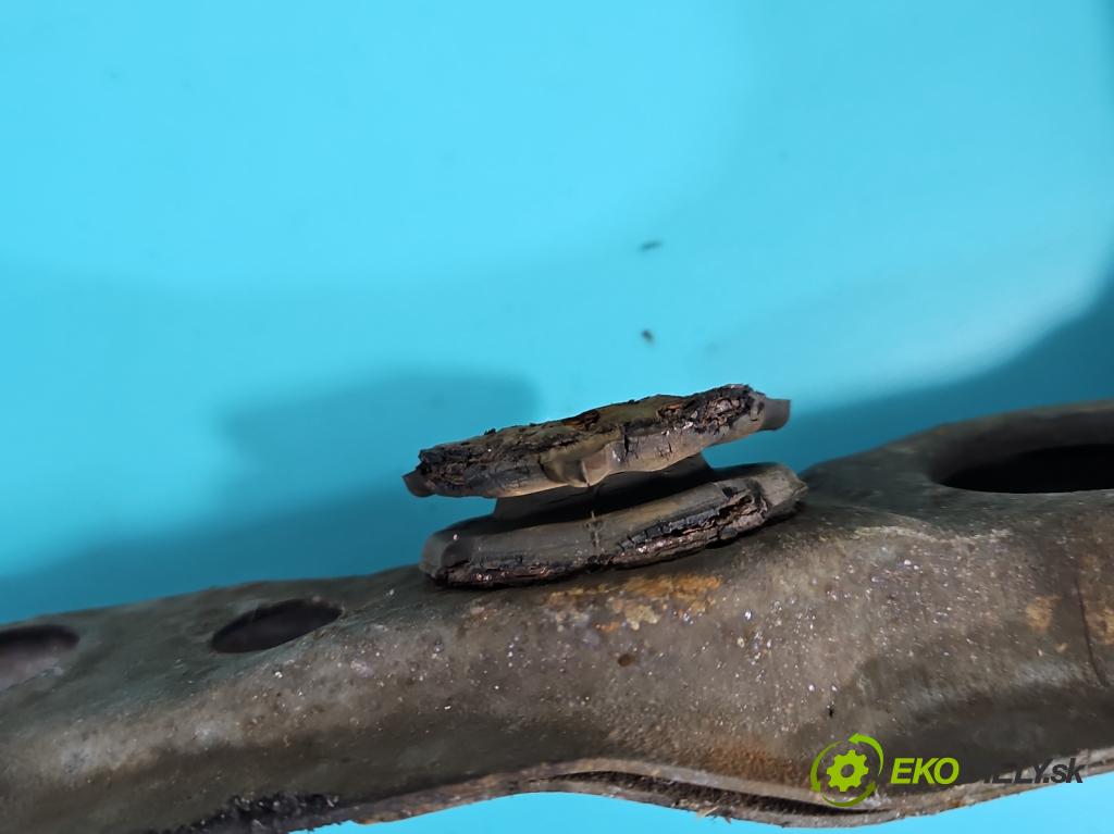 Toyota Avensis III T27 2009-2018 2.0 16V 152KM automatic 112 kW 1987 cm3 5- stěna přední  (Výztuhy přední)