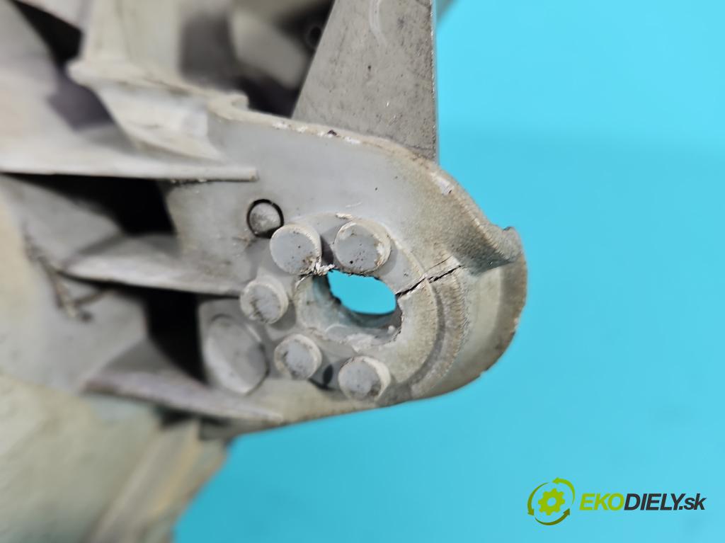 Daewoo Lanos 1.5 16V 99 HP manual 73 kW 1498 cm3 4- Reflektor: pravý  (Pravé)