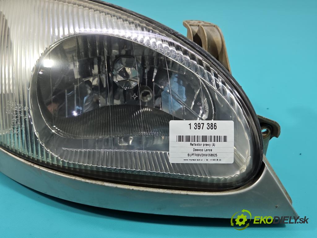 Daewoo Lanos 1.5 16V 99 HP manual 73 kW 1498 cm3 4- Reflektor: pravý  (Pravé)