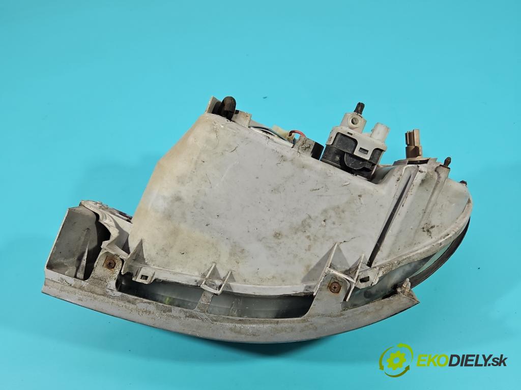 Daewoo Lanos 1.5 16V 99 HP manual 73 kW 1498 cm3 4- Reflektor: pravý  (Pravé)