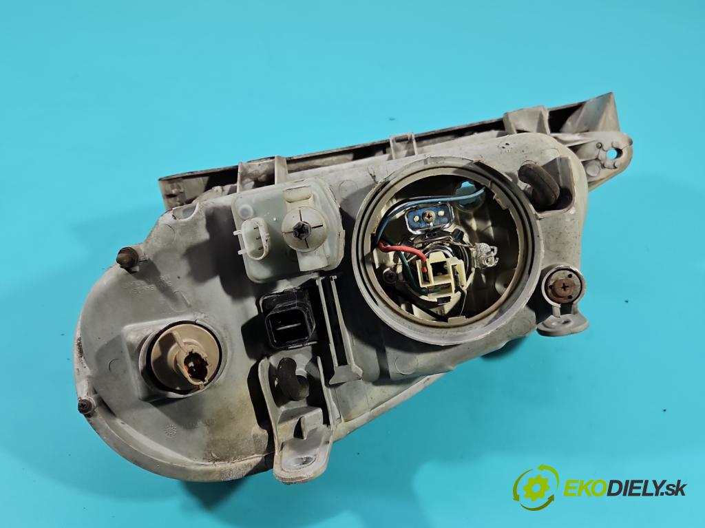 Daewoo Lanos 1.5 16V 99 HP manual 73 kW 1498 cm3 4- Reflektor: pravý  (Pravé)