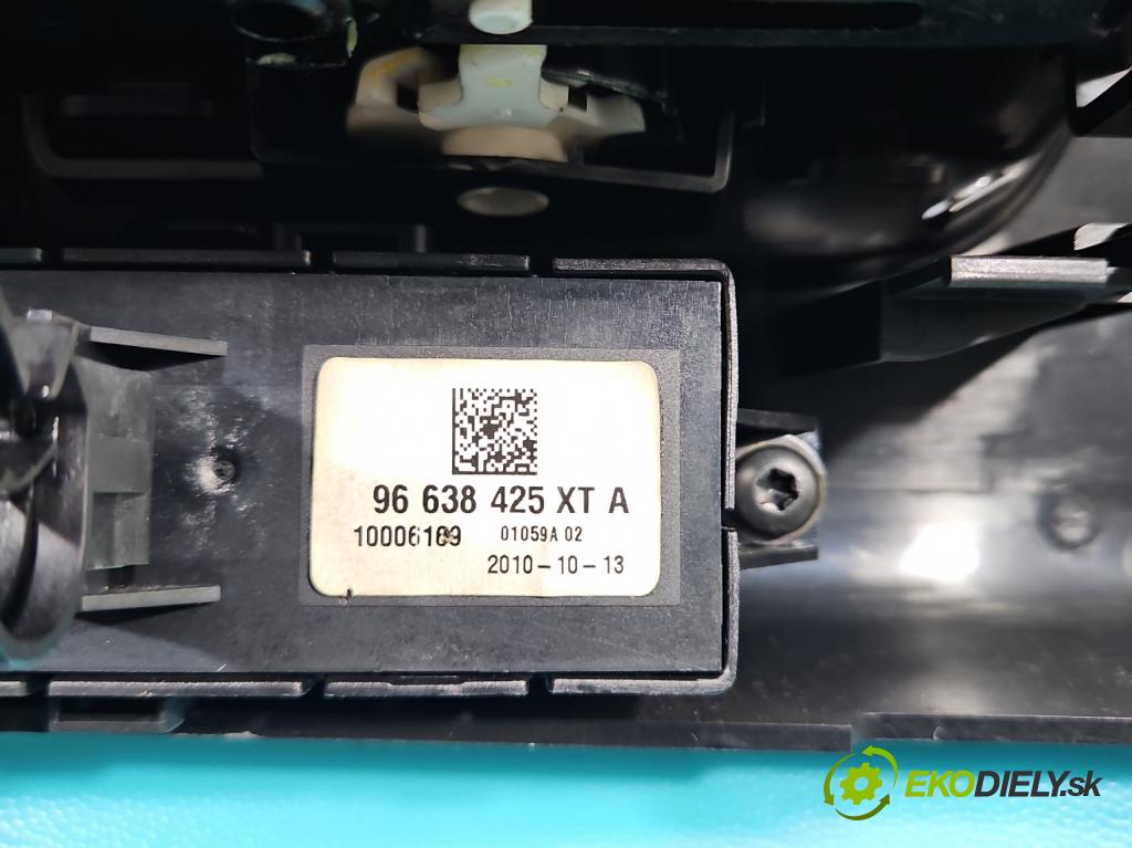 Peugeot 3008 I 2009-2016 1.6 hdi 111KM manual 82 kW 1560 cm3 5- Mřížka: kúrenia stredová 9685049877 (Mriežky kúrenia (fukáre))