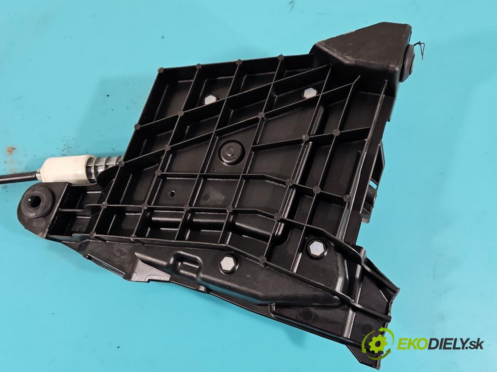 Peugeot 3008 I 2009-2016 1.6 hdi 111KM manual 82 kW 1560 cm3 5- Brzda manuál: elektrický: 0204706357 (Ručné brzdy)