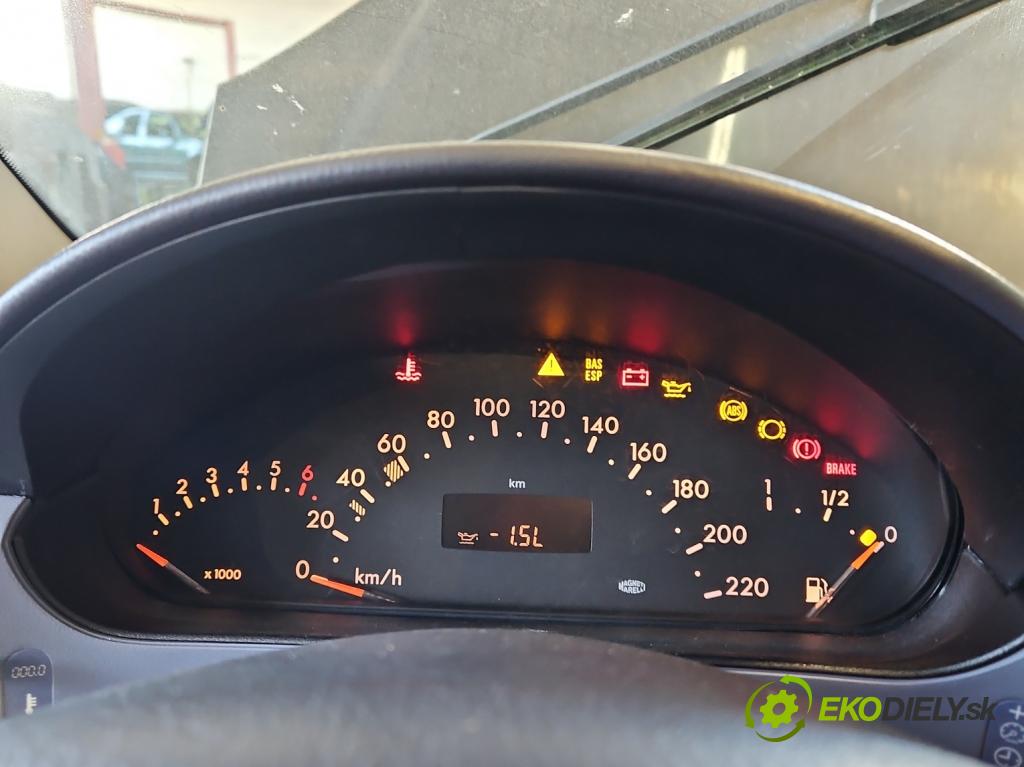 Mercedes A W168 1997-2004 1.6 102 HP manual 75 kW 1598 cm3 5- prístrojovka/ budíky A1685404811 (Prístrojové dosky, displeje)