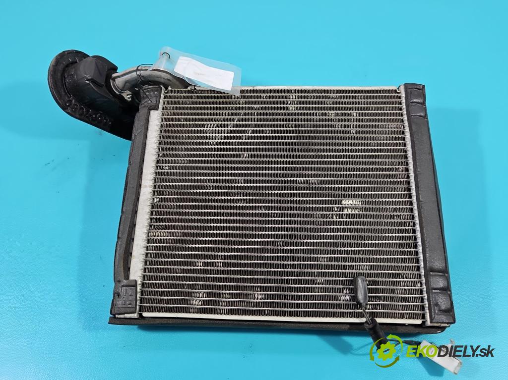 Toyota Corolla E16/E18  2013-2019 1.6 16V 132 hp manual 97 kW 1598 cm3 4- radiátor 7500-4170 (Radiátory topení)