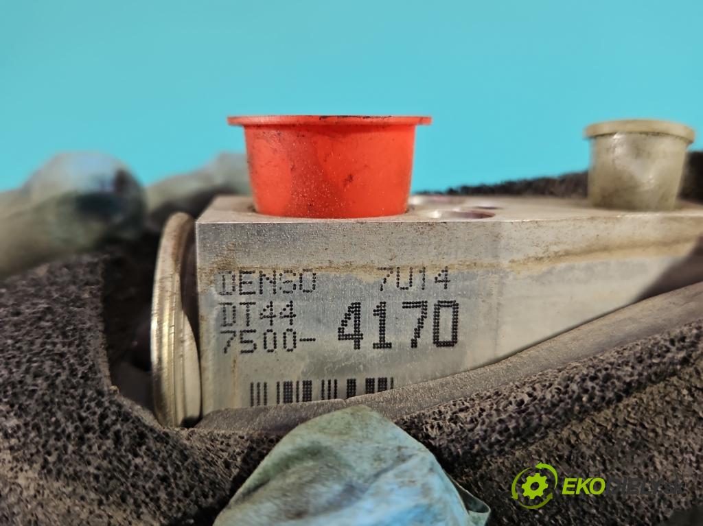 Toyota Corolla E16/E18  2013-2019 1.6 16V 132 hp manual 97 kW 1598 cm3 4- radiátor 7500-4170 (Radiátory topení)