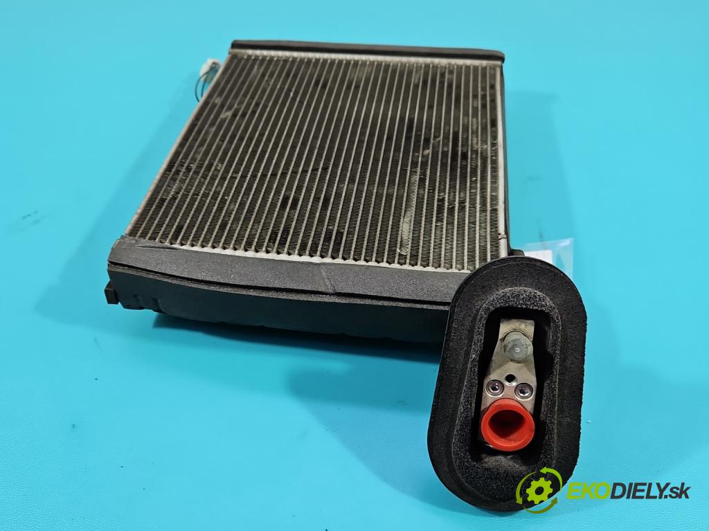 Toyota Corolla E16/E18  2013-2019 1.6 16V 132 hp manual 97 kW 1598 cm3 4- radiátor 7500-4170 (Radiátory topení)