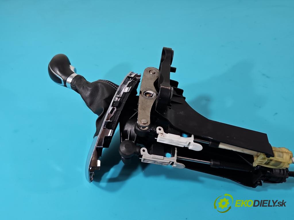 Opel Meriva B 2010-2017 1.4 T 140 HP manual 103 kW 1364 cm3 5- Páka: Změny: stupeň,rýchlosť  (Rýchlostná páka (kulisa))