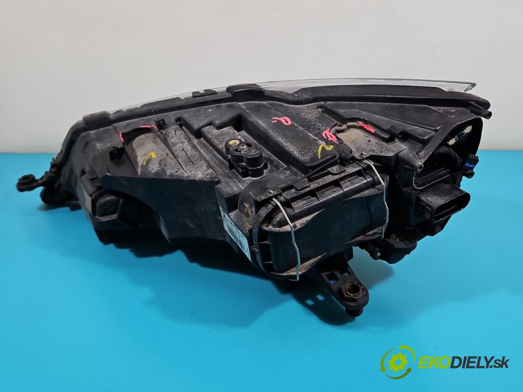 Seat Leon III 2012-2020 2.0 tdi 150 HP manual 110 kW 1968 cm3 5- Reflektor: pravý 5F1941008B (Pravé)