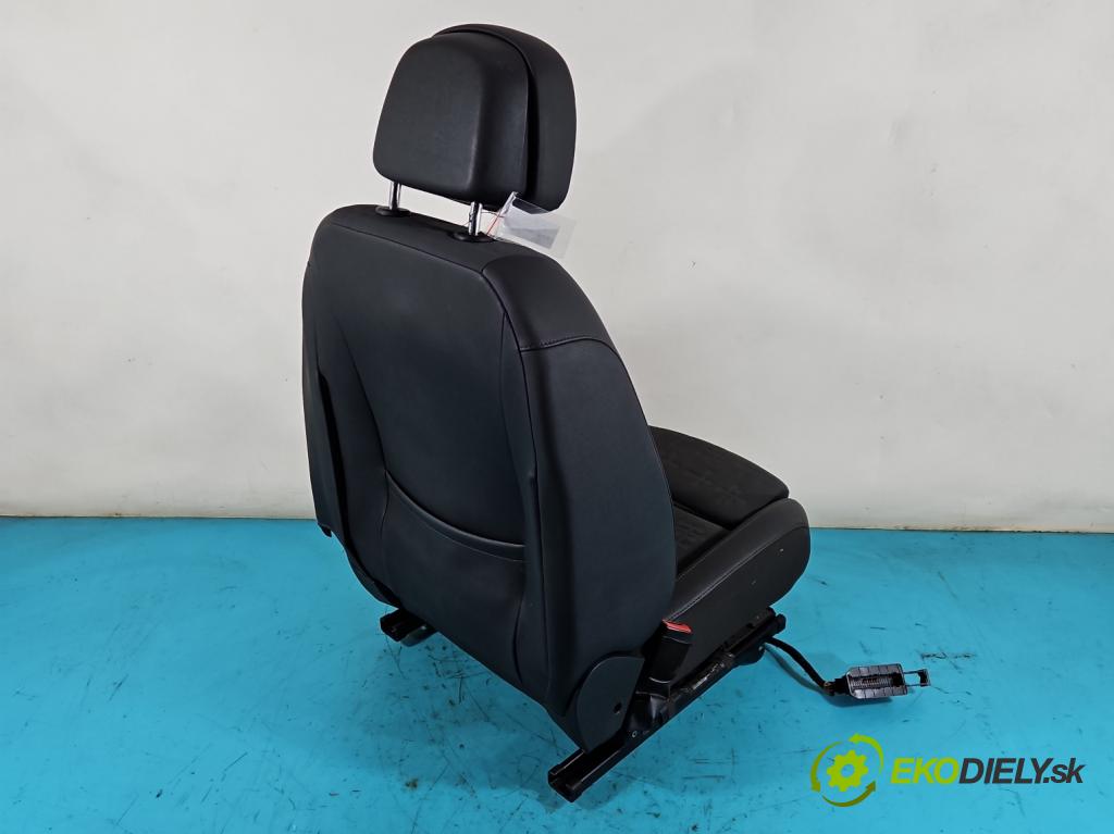Opel Meriva B 2010-2017 1.4 T 140 HP manual 103 kW 1364 cm3 5- Sedačka ľavý  (Sedačky, sedadlá)