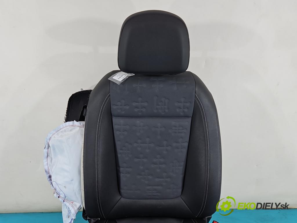 Opel Meriva B 2010-2017 1.4 T 140 HP manual 103 kW 1364 cm3 5- Sedačka pravý  (Sedačky, sedadlá)