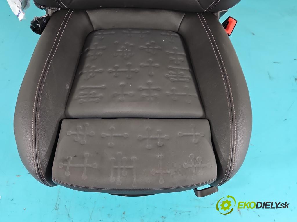 Opel Meriva B 2010-2017 1.4 T 140 HP manual 103 kW 1364 cm3 5- Sedačka pravý  (Sedačky, sedadlá)