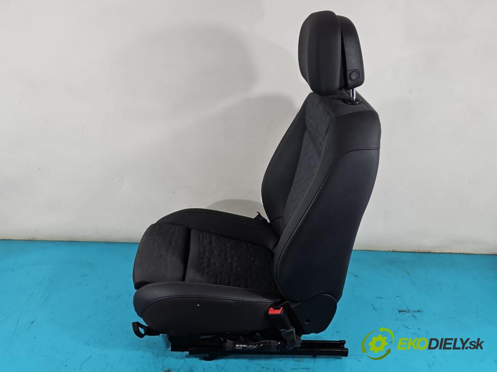 Opel Meriva B 2010-2017 1.4 T 140 HP manual 103 kW 1364 cm3 5- Sedačka pravý  (Sedačky, sedadlá)