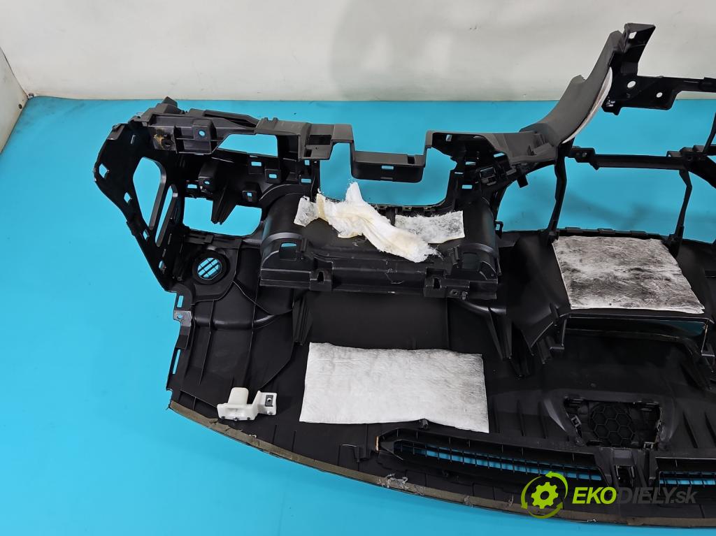 Honda Accord VIII 2008-2015 2.0 VTEC 156 HP automatic 115 kW 1997 cm3 4- kokpit,pristrojová doska rozdeľovacia