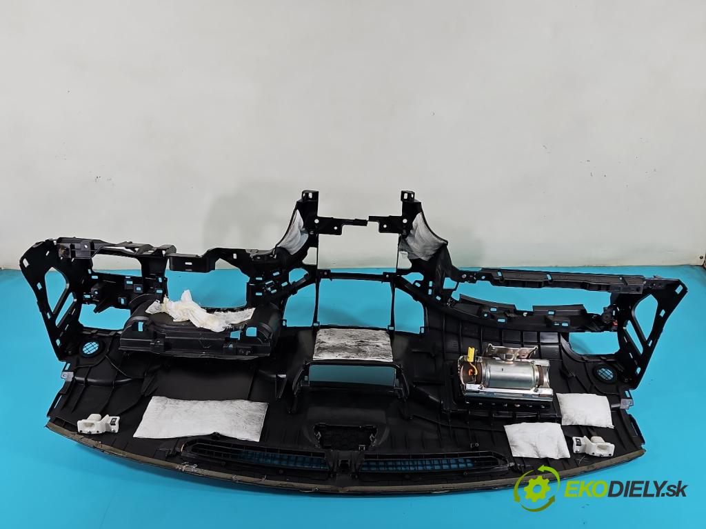 Honda Accord VIII 2008-2015 2.0 VTEC 156 HP automatic 115 kW 1997 cm3 4- kokpit,pristrojová doska rozdeľovacia