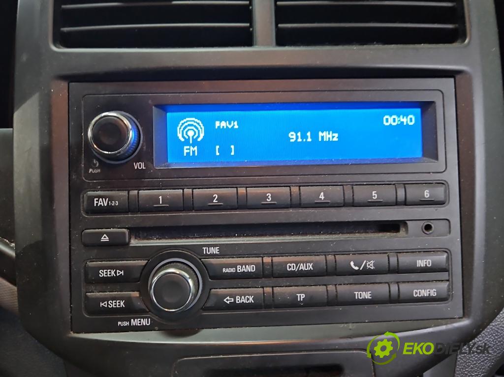 Chevrolet Aveo T300 2011-2014 1.2 16V 69KM manual 51 kW 1229 cm3 5- Radio originál 95242273