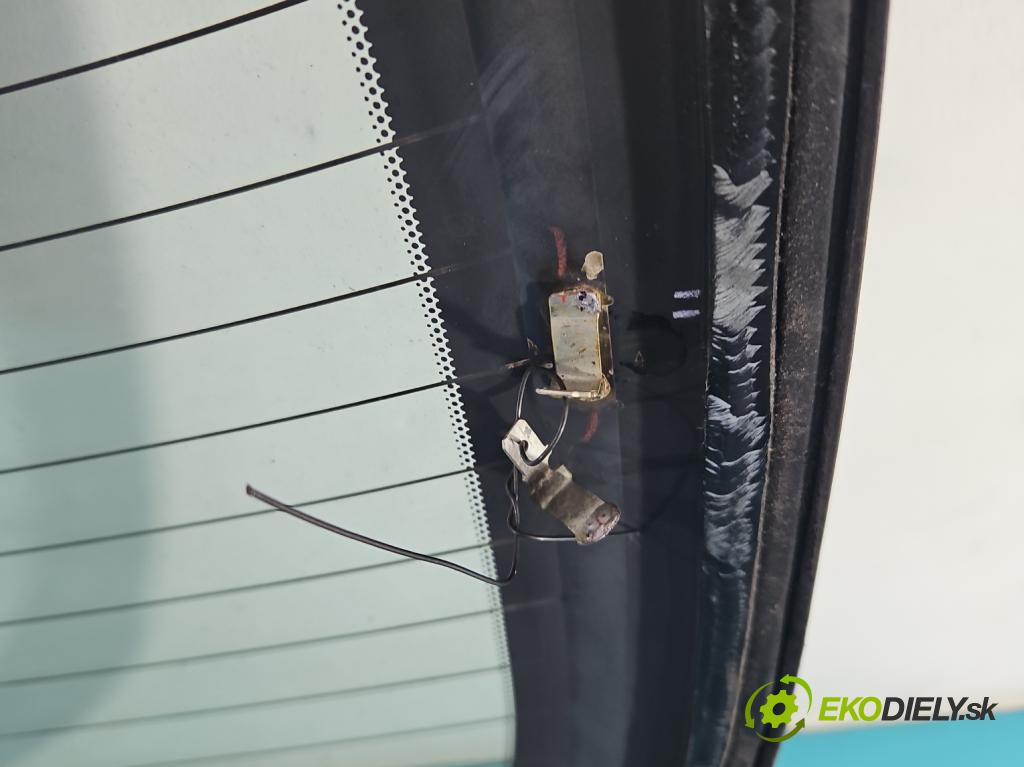 Nissan Primera P12 2001-2007 1.9 dci 120 hp manual 88 kW 1870 cm3 4- sklo zadní  (Okna zadní)