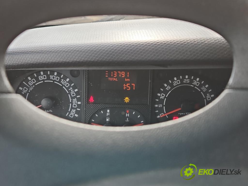 Iveco Daily IV 2006-2014 2.3 HPI 116 HP manual 85 kW 2287 cm3 5- prístrojovka/ budíky 69503494 (Prístrojové dosky, displeje)