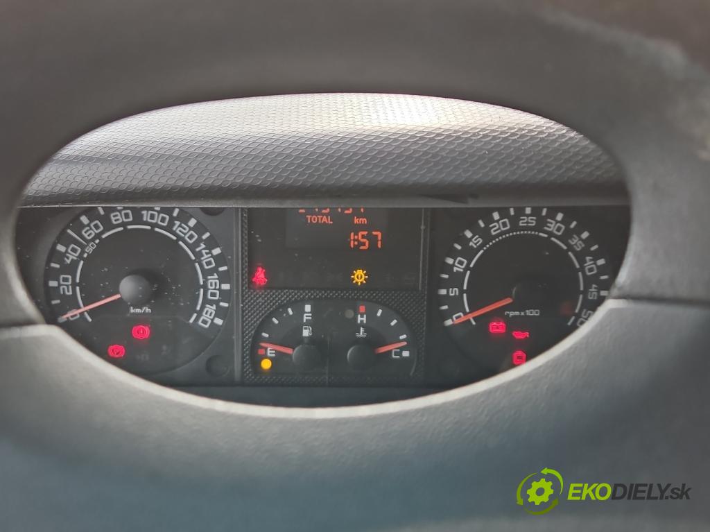 Iveco Daily IV 2006-2014 2.3 HPI 116 HP manual 85 kW 2287 cm3 5- prístrojovka/ budíky 69503494 (Prístrojové dosky, displeje)