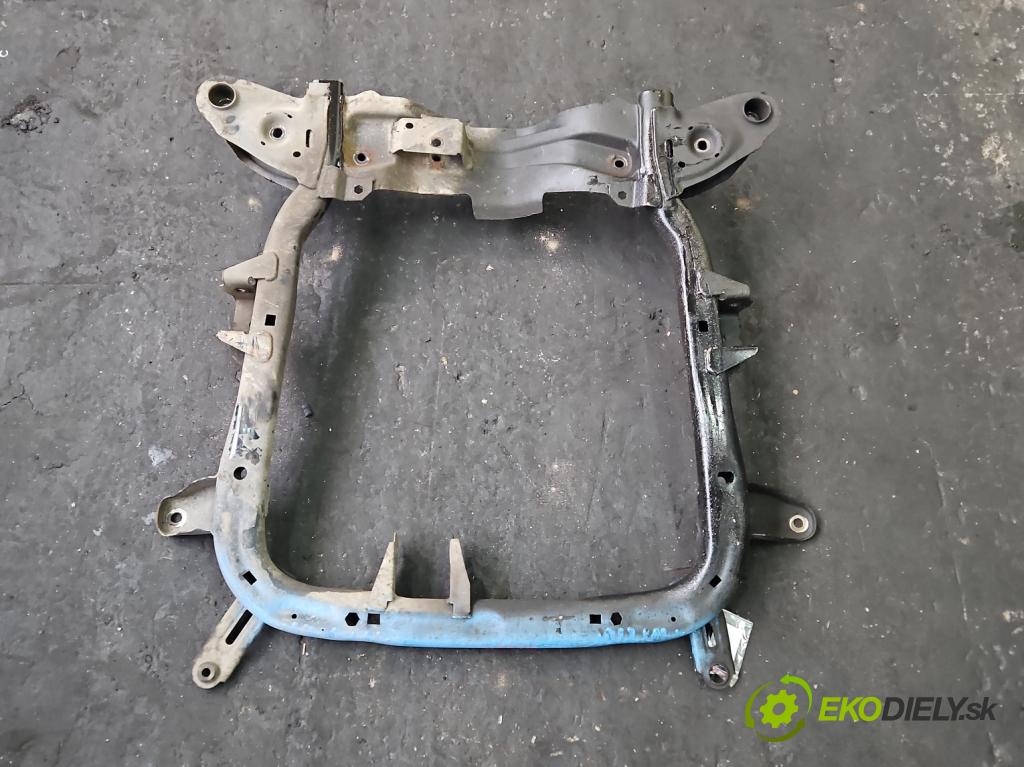 Opel Corsa C 2000-2006 1.2 16V 75 hp manual 55 kW 1199 cm3 3- výztuha motoru