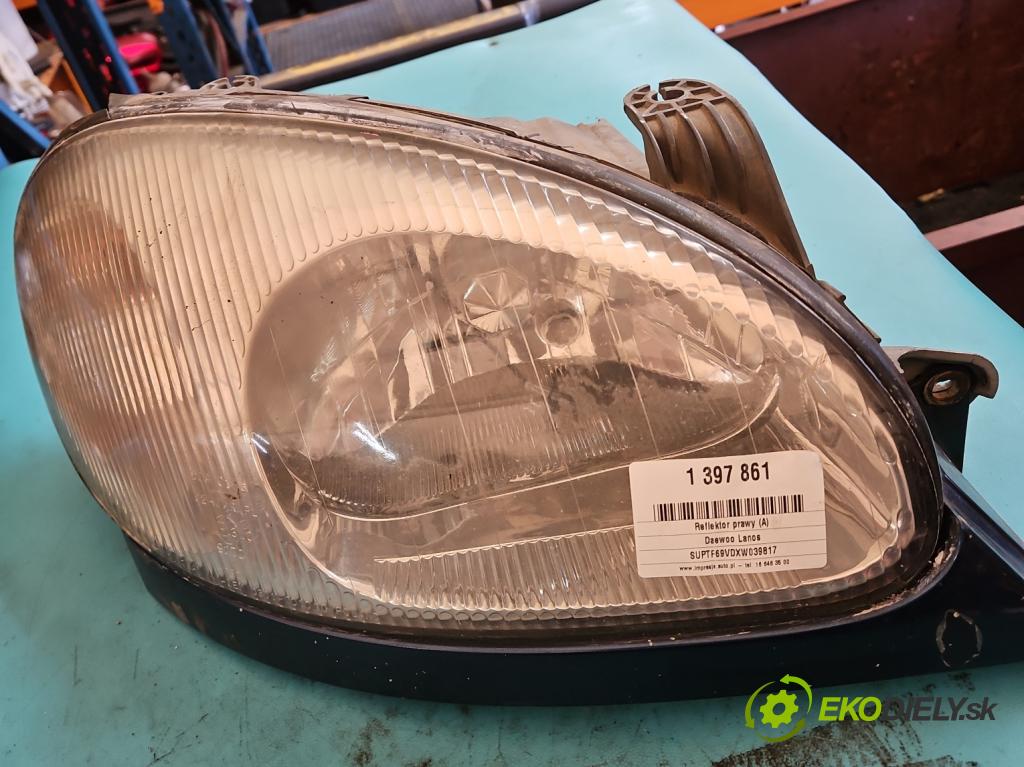 Daewoo Lanos 1.5 16V 99 HP manual 73 kW 1498 cm3 4- Reflektor: pravý  (Pravé)