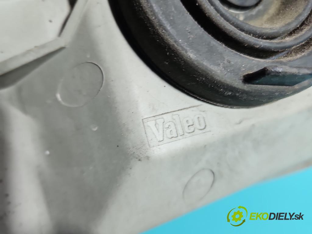 Honda Civic VI 1995-2001 1.5 16V 114 HP manual 84 kW 1493 cm3 4- Reflektor: pravý 89002518 (Pravé)