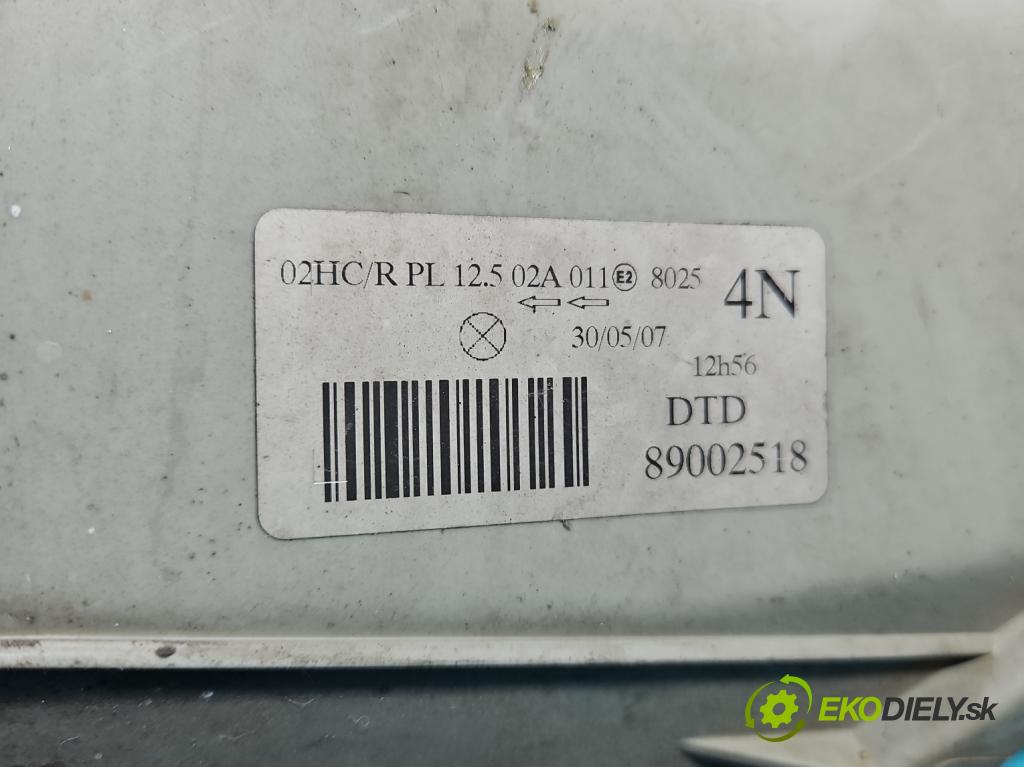 Honda Civic VI 1995-2001 1.5 16V 114 HP manual 84 kW 1493 cm3 4- Reflektor: pravý 89002518 (Pravé)