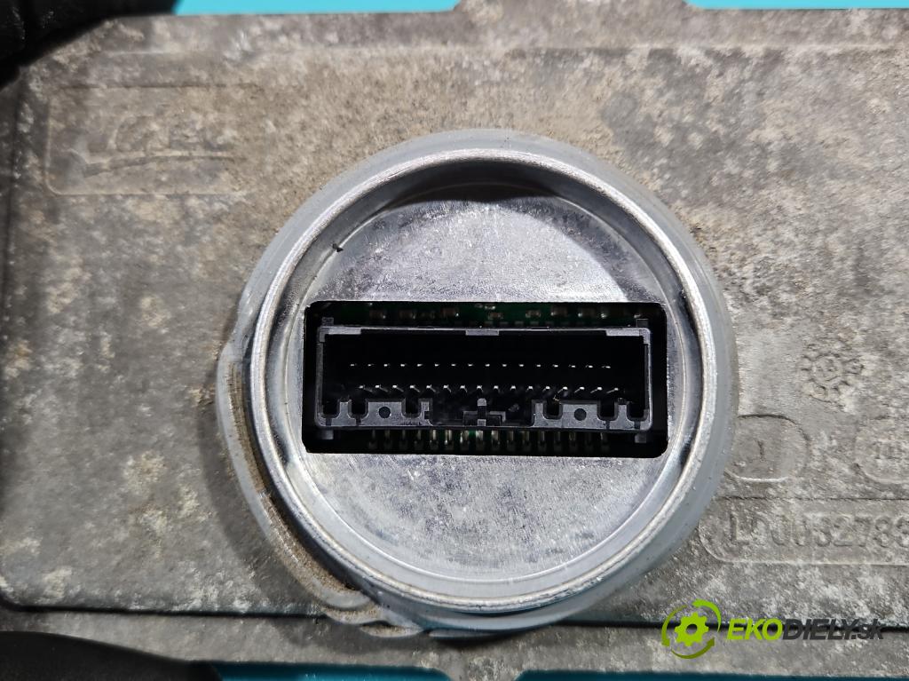 Seat Leon III 2012-2020 2.0 tdi 150 HP manual 110 kW 1968 cm3 5- střídač: xenon 5F0941472 (Riadiace jednotky xenónu)