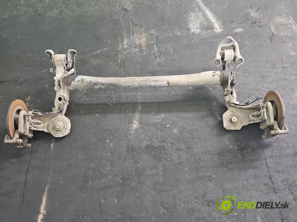 Opel Zafira B 2005-2014 1.9 cdti 120 hp manual 88 kW 1910 cm3 5- zadní výztuha  (Výztuhy zadní)