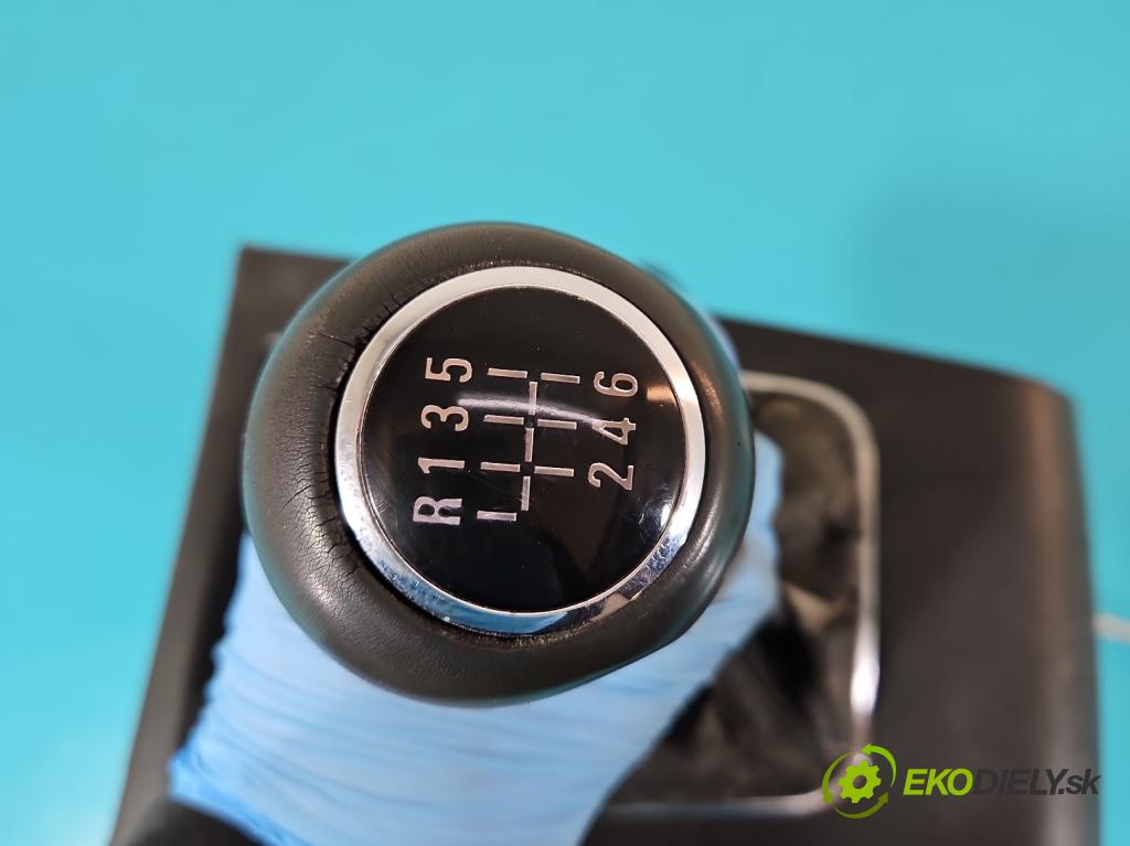 Opel Zafira B 2005-2014 1.9 cdti 120 HP manual 88 kW 1910 cm3 5- Páka: Změny: stupeň,rýchlosť  (Rýchlostné páky / kulisy)