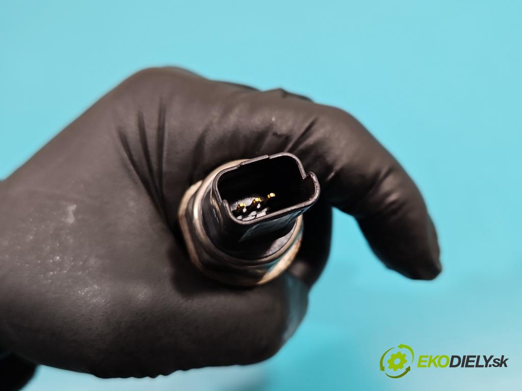 Peugeot 3008 I 2009-2016 1.6 hdi 111KM manual 82 kW 1560 cm3 5- lišta vstrekovacia 9684753080-02 (Vstrekovacie lišty)