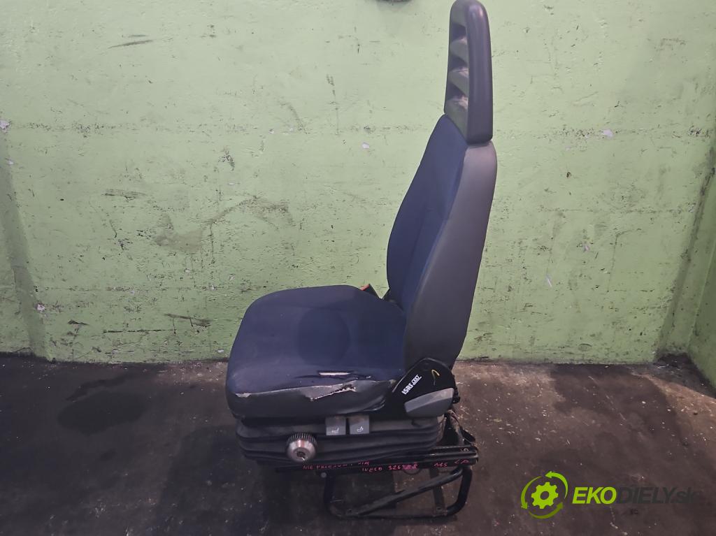 Iveco Daily IV 2006-2014 2.3 HPI 116 HP manual 85 kW 2287 cm3 5- Sedačka ľavý  (Sedačky, sedadlá)