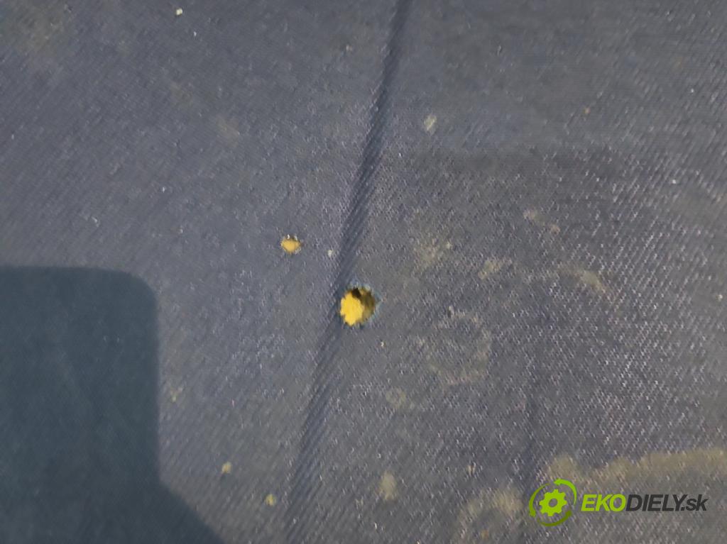 Iveco Daily IV 2006-2014 2.3 HPI 116 HP manual 85 kW 2287 cm3 5- Sedačka ľavý  (Sedačky, sedadlá)