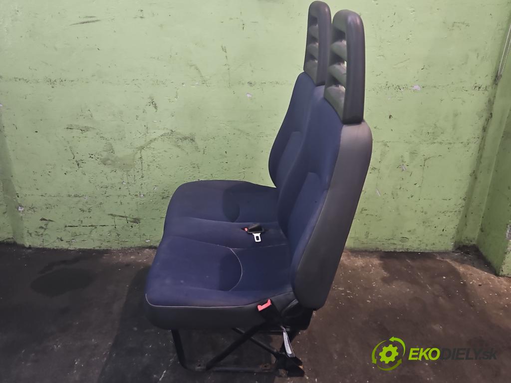 Iveco Daily IV 2006-2014 2.3 HPI 116 HP manual 85 kW 2287 cm3 5- Sedačka pravý  (Sedačky, sedadlá)