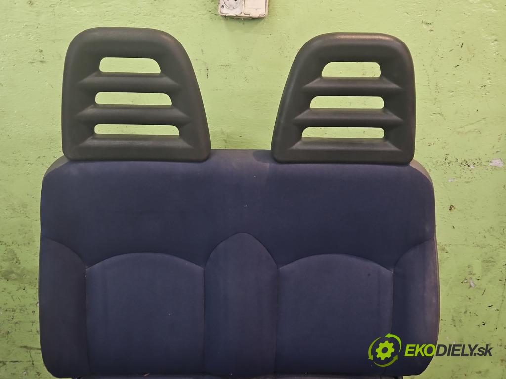 Iveco Daily IV 2006-2014 2.3 HPI 116 HP manual 85 kW 2287 cm3 5- Sedačka pravý  (Sedačky, sedadlá)