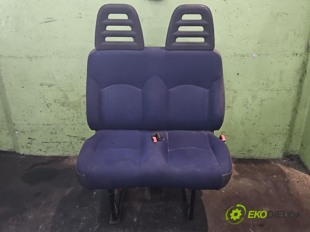 Iveco Daily IV 2006-2014 2.3 HPI 116 HP manual 85 kW 2287 cm3 5- Sedačka pravý  (Sedačky, sedadlá)