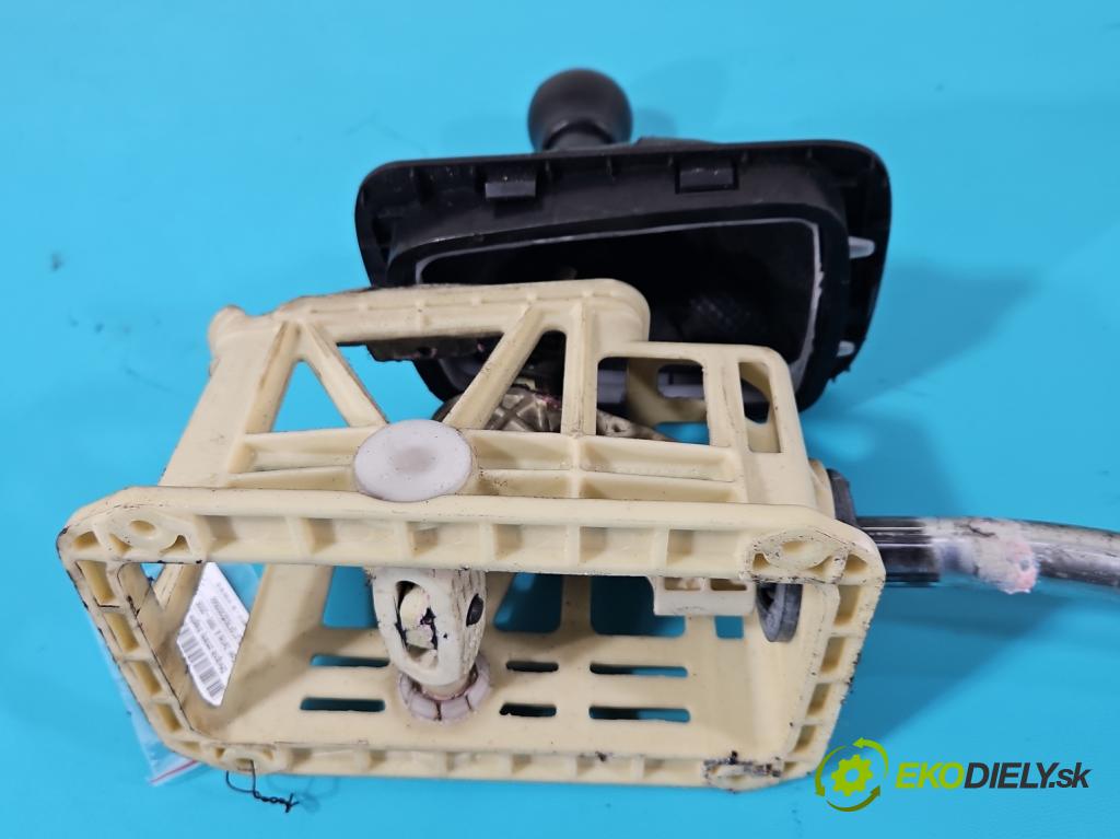 Opel Zafira A 1999-2005 2.2 dti 125 HP manual 92 kW 2172 cm3 5- Páka: Změny: stupeň,rýchlosť  (Rýchlostné páky / kulisy)