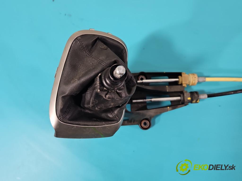 Chevrolet Aveo T300 2011-2014 1.2 16V 69KM manual 51 kW 1229 cm3 5- Páka: Změny: stupeň,rýchlosť 25190094 (Rýchlostná páka (kulisa))