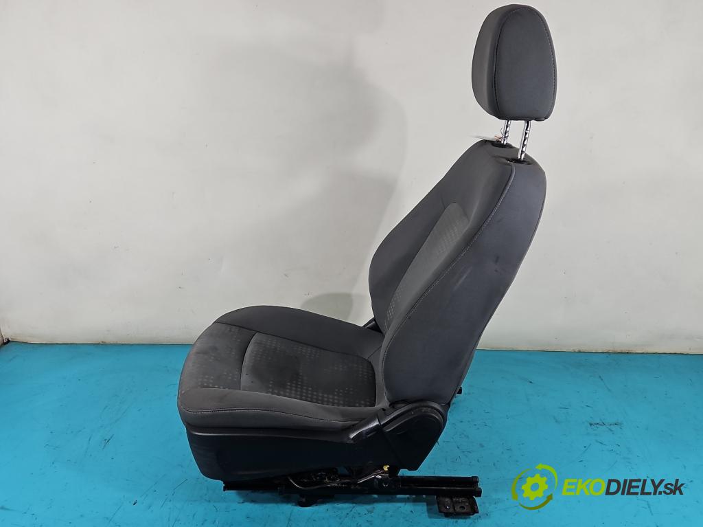 Chevrolet Aveo T300 2011-2014 1.2 16V 69KM manual 51 kW 1229 cm3 5- Sedačka ľavý  (Sedačky, sedadlá)