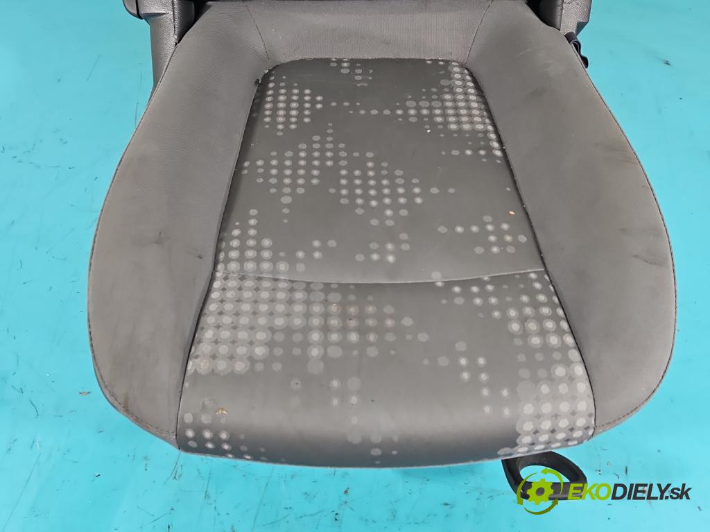 Chevrolet Aveo T300 2011-2014 1.2 16V 69KM manual 51 kW 1229 cm3 5- Sedačka pravý  (Sedačky, sedadlá)
