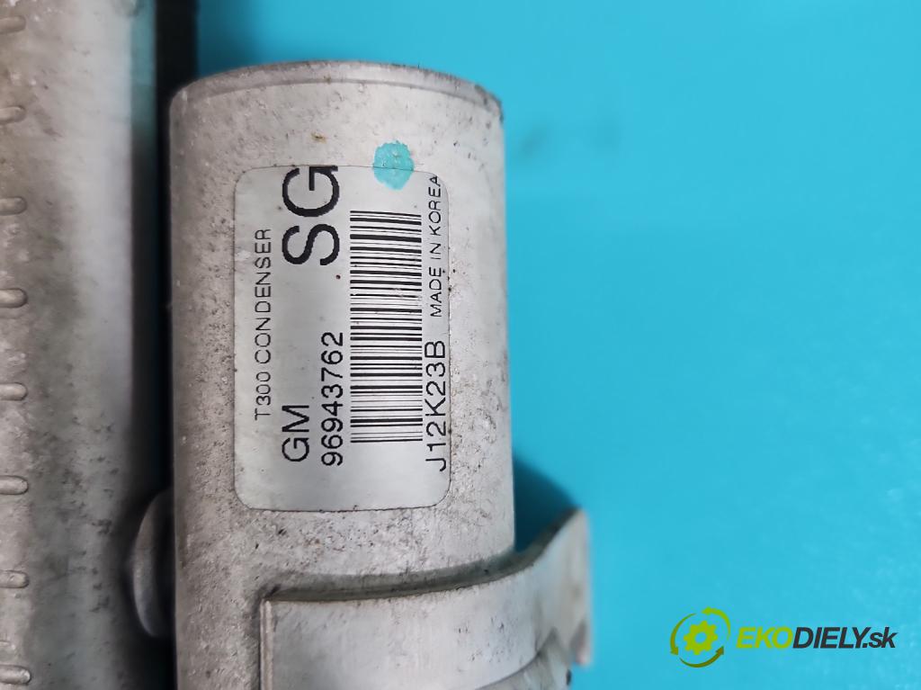 Chevrolet Aveo T300 2011-2014 1.2 16V 69KM manual 51 kW 1229 cm3 5- chladič klimatizácie 96943762 (Chladiče klimatizácie)