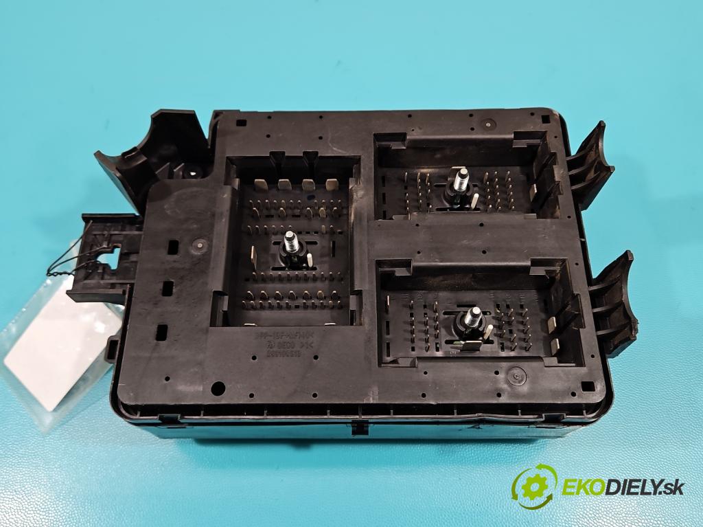 Chevrolet Aveo T300 2011-2014 1.2 16V 69KM manual 51 kW 1229 cm3 5- skříňka pojistková 95092982 (Pojistkové skříňky)