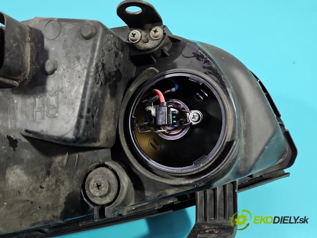 Hyundai Elantra III 2000-2006 1.6 16V 107 HP manual 79 kW 1599 cm3 5- Reflektor: pravý 92102-2DXXX (Pravé)